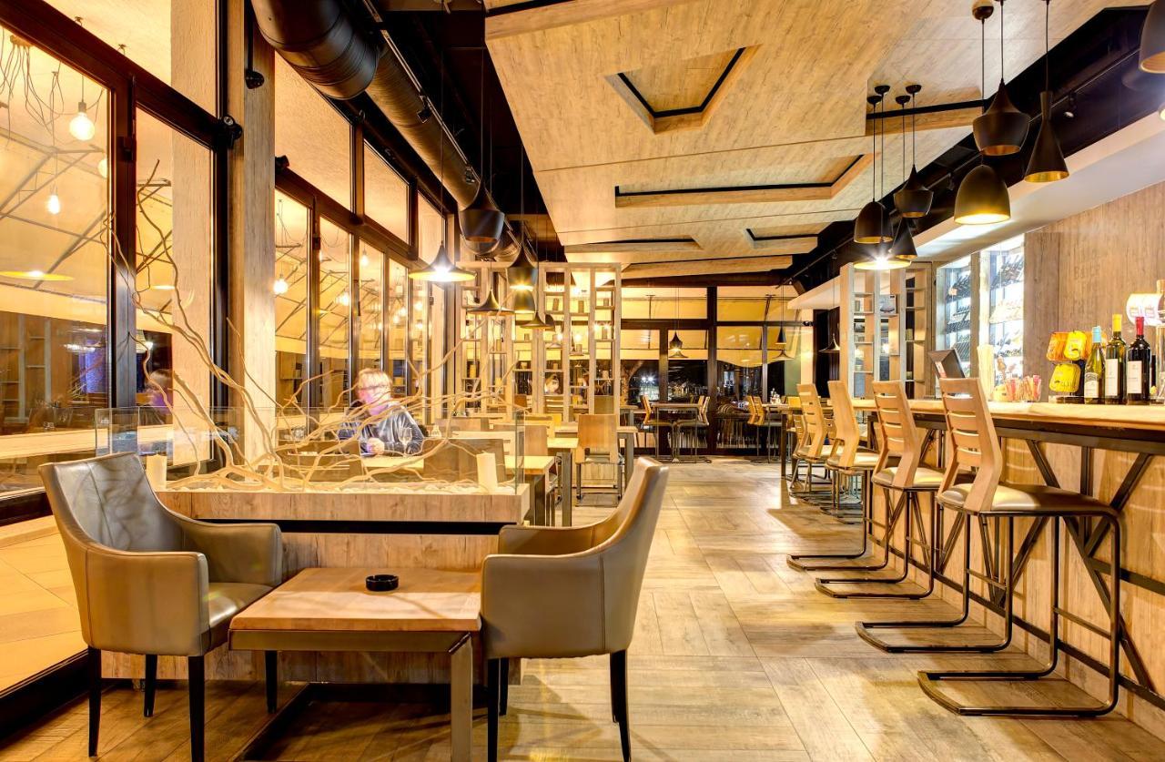 Hotel Le Pont 普里耶多尔 外观 照片