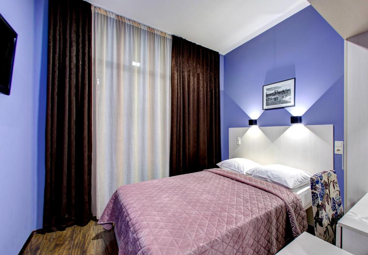 Hotel Le Pont 普里耶多尔 外观 照片