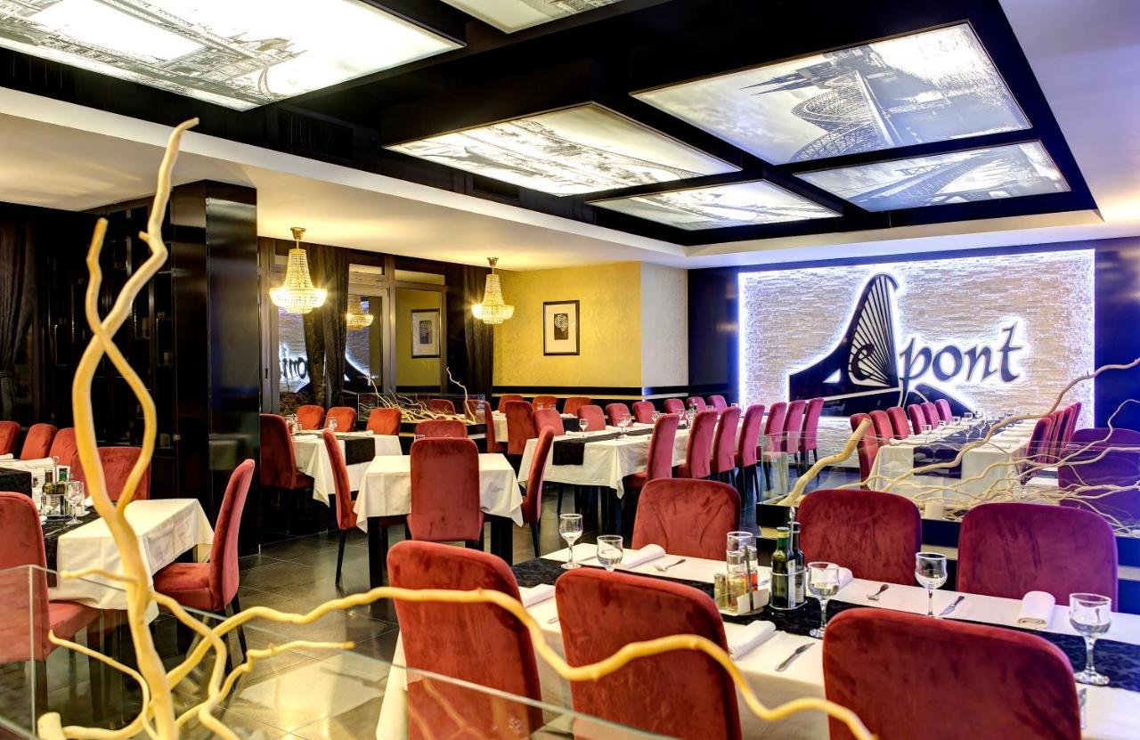 Hotel Le Pont 普里耶多尔 外观 照片