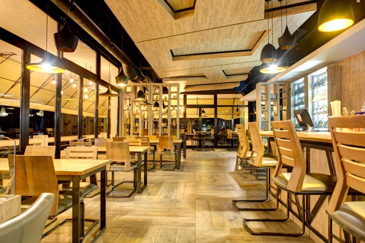 Hotel Le Pont 普里耶多尔 外观 照片
