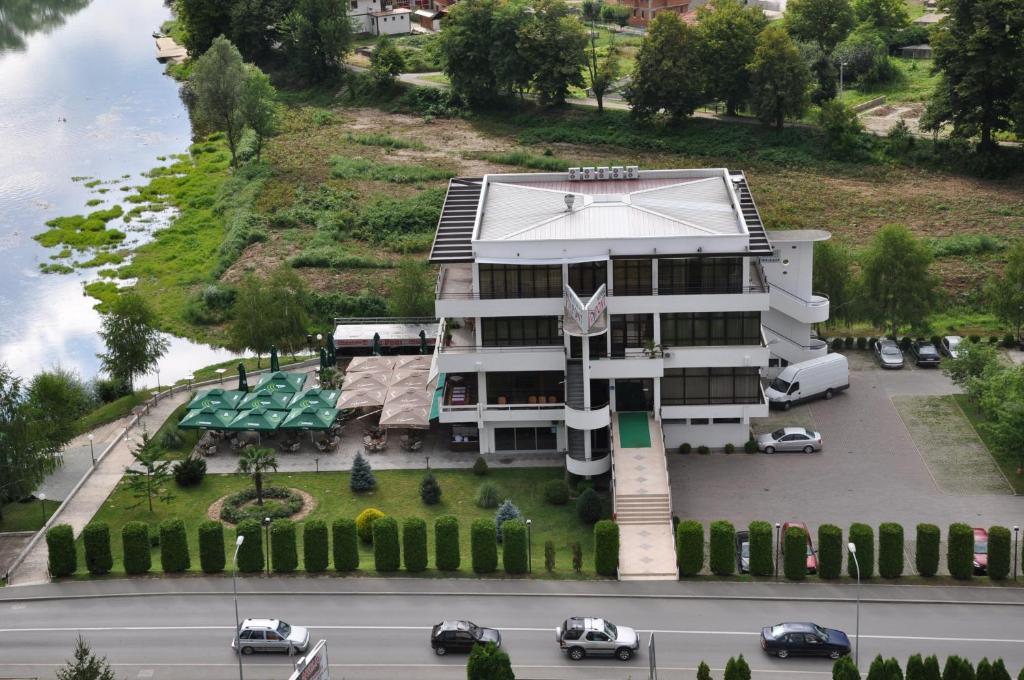 Hotel Le Pont 普里耶多尔 外观 照片