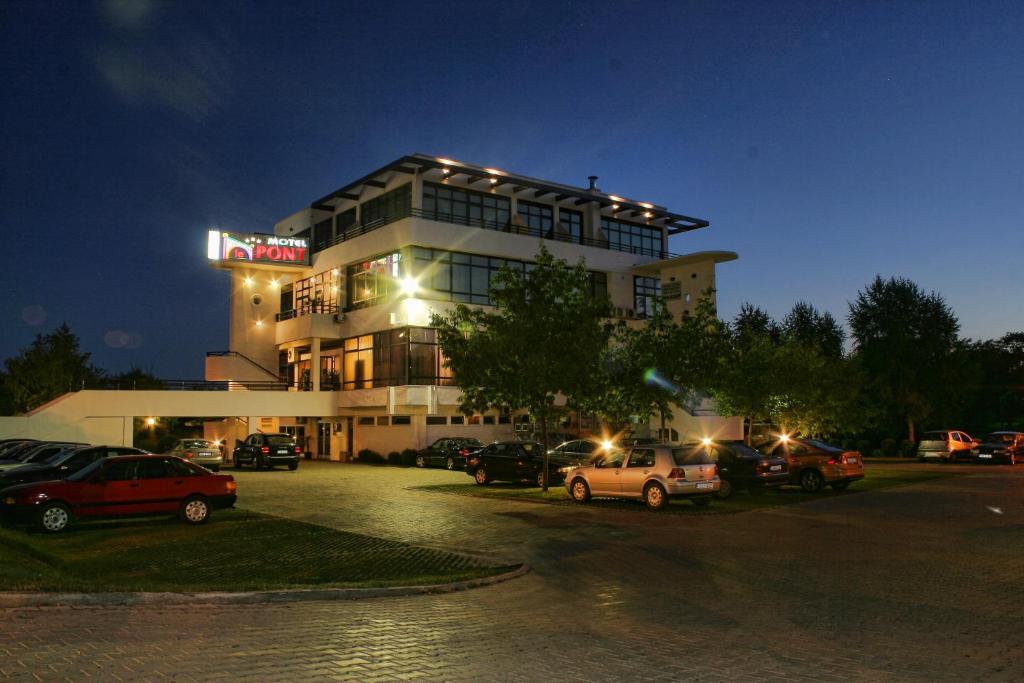 Hotel Le Pont 普里耶多尔 外观 照片
